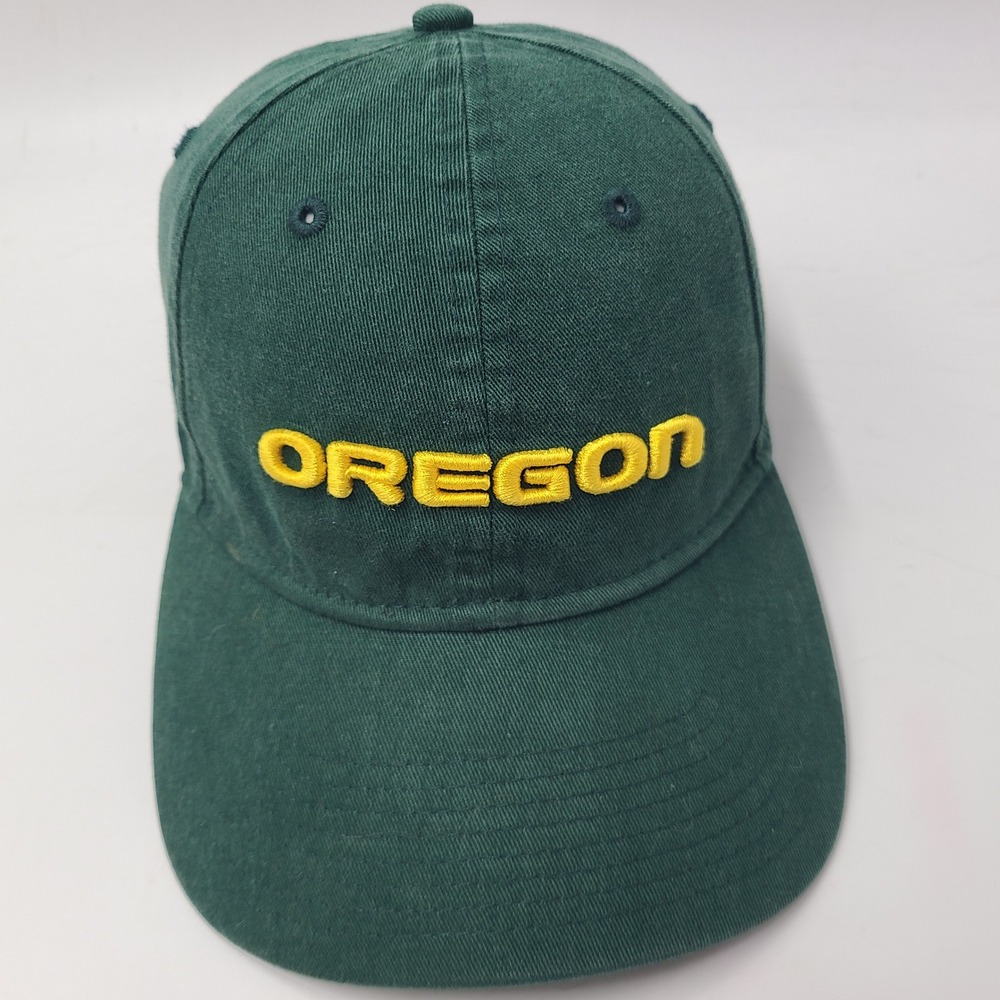 Women Oregon Ducks Hat Strapback (Fits Small) New Era 9Twenty Green Yellow NCAA